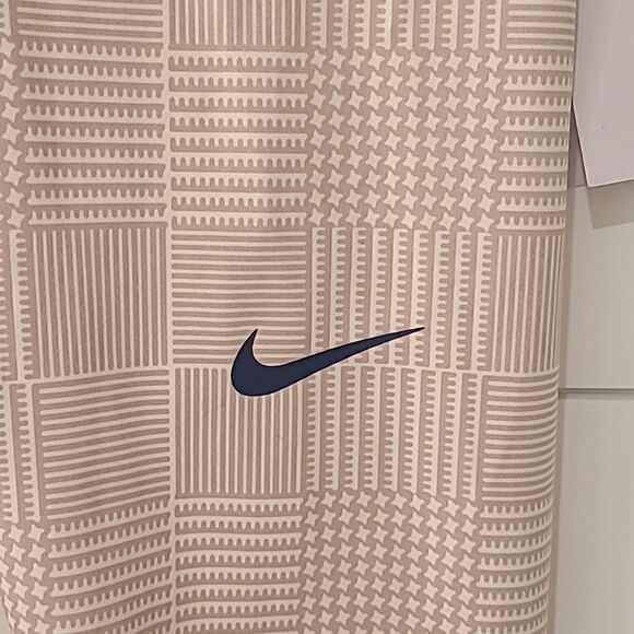 NWT Nike One Luxe Women's Leggings - Picture 3 of 5